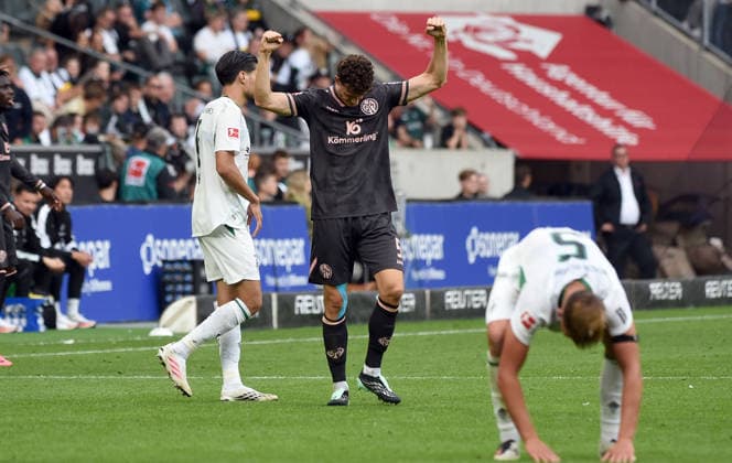 19.09.2026, xhbx, Fussball 1.Bundesliga, Borussia Moenchengladbach - 1.FSV Mainz 05 v.l. Eric Martel (FSV Mainz 05) jubeln jubelt nach Spielende. (DFL DFB REGULATIONS PROHIBIT ANY USE OF PHOTOGRAPHS as IMAGE SEQUENCES and or QUASI-VIDEO) Moenchengladbach
