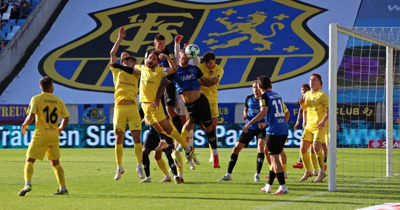 19.09.2026, Fussball, Herren, 3. Liga, Saison 2026 2027, 1. FC Saarbrücken - SG Sonnenhof Großaspach, Elias Rahn (SG Sonnenhof Großaspach) Volkan Celiktas (SG Sonnenhof Großaspach) Mladen Cvjetinovic (1. FC Saarbruecken) Kai Brünker (1. FC Saarbruecken) Antonis Aidonis (SG Sonnenhof Großaspach) Saarbrücken Ludwigsparkstadion Saarland Deutschland Copyright: xFabianxKleerx