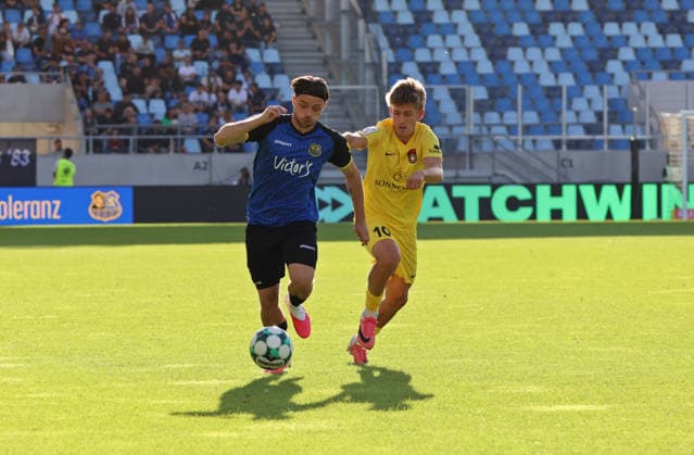 19.09.2026, Fussball, Herren, 3. Liga, Saison 2026 2027, 1. FC Saarbrücken - SG Sonnenhof Großaspach, Maurice Multhaup (1. FC Saarbruecken) Lukas Stoppel (SG Sonnenhof Großaspach) Saarbrücken Ludwigsparkstadion Saarland Deutschland Copyright: xFabianxKleerx