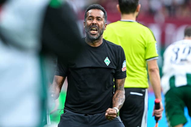 1. Bundesliga: SV Werder Bremen - FC Augsburg am 19.09.2026 im Weserstadion in Bremen Schlußjubel Schlussjubel. Trainer Daniel Thioune (Bremen) jubelt nach dem Sieg.