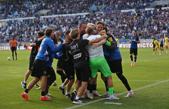 19.09.2026, Fussball, Herren, 3. Liga, Saison 2026 2027, 1. FC Saarbrücken - SG Sonnenhof Großaspach, Torjubel des 1. FC Saarbrücken nach dem Siegtor von Siemen Voet (1. FC Saarbruecken) Saarbrücken Ludwigsparkstadion Saarland Deutschland Copyright: xFabianxKleerx