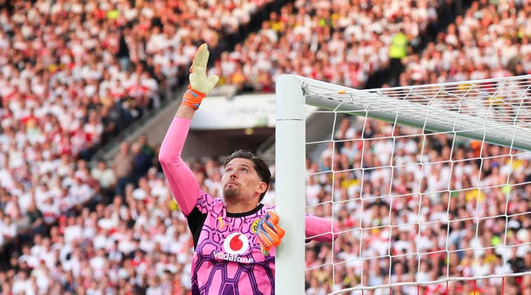 19.09.2026, Deutschland, Stuttgart, Fußball Bundesliga, VfB Stuttgart vs. Borussia Dortmund, Gregor Kobel (BVB)