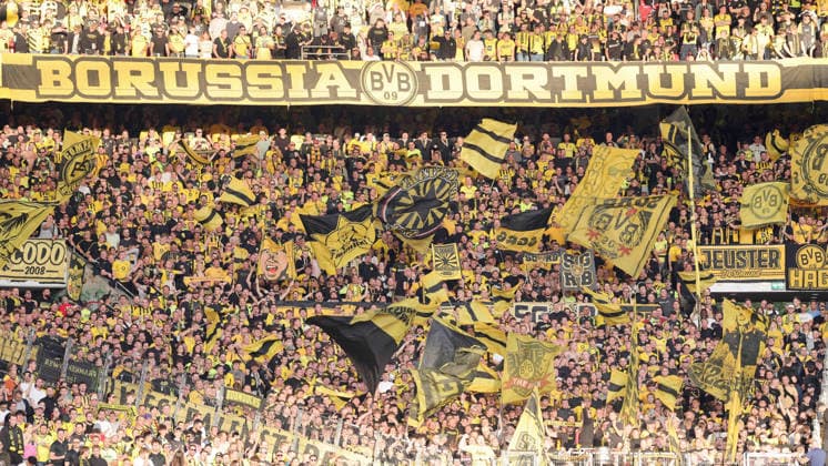 19.09.2026, Deutschland, Stuttgart, Fußball Bundesliga, VfB Stuttgart vs. Borussia Dortmund, Dortmunder Fanblock