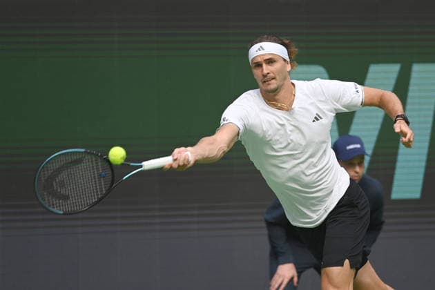 Alexander ZVEREV (GER) Aktion, match1: Alexander ZVEREV (GER) - Matej DODIC (CRO) Deutschland (GER) - Kroatien (CRO) Tennis Davis Cup Qualifiers Round 2 am 19.09.2026 in der Heristo Arena Halle Westfalen, Deutschland. Â