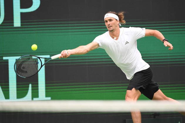 Alexander ZVEREV (GER) Aktion, match1: Alexander ZVEREV (GER) - Matej DODIC (CRO) Deutschland (GER) - Kroatien (CRO) Tennis Davis Cup Qualifiers Round 2 am 19.09.2026 in der Heristo Arena Halle Westfalen, Deutschland. Â
