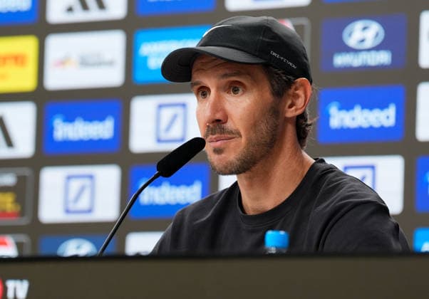 Julian Schuster (SC Freiburg, Cheftrainer) nimmt an der Pressekonferenz nach dem Spiel teil. GER, Eintracht Frankfurt vs SC Freiburg, 1. Bundesliga, 4. Spieltag, Saison 2026-27, Deutsche Bank Park, Frankfurt, 19.09.2026 DFL REGULATIONS PROHIBIT ANY USE OF PHOTOGRAPHS AS IMAGE SEQUENCES AND OR QUASI-VIDEO Eintracht Frankfurt vs SC Freiburg, 1. Bundesliga, 4. Spieltag, Saison 2026-27, 19.09.2026 Frankfurt am Main Copyright: xEibner-Pressefoto ScottxColemanx EP_SCN