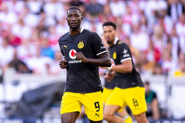 19.09.2026, Fussball, 4. Spieltag der 1. Fussball Bundesliga, VfB Stuttgart - Borussia Dortmund. v. l. Serhou Guirassy (Borussia Dortmund), Felix Nmecha (Borussia Dortmund). Stuttgart MHP Arena Baden-Württemberg Deutschland xRHR-FOTO DEx Copyright: DennisxEwert RHR-FOTOx RHR-FOTO DE