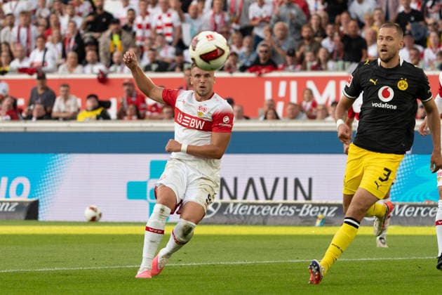 Torschuss von Ermedin Demirovic (VfB Stuttgart, 09), GER, VfB Stuttgart vs. Borussia Dortmund, Fussball, 1. Bundesliga, 4. Spieltag, Spielzeit 2026 2027, 19.09.2026, DFL REGULATIONS PROHIBIT ANY USE OF PHOTOGRAPHS AS IMAGE SEQUENCES AND OR QUASI-VIDEO, GER, VfB Stuttgart vs. Borussia Dortmund, Fussball, 1. Bundesliga, 4. Spieltag, Spielzeit 2026 2027, 19.09.2026, Stuttgart Copyright: xEibner-Pressefoto EdwardxCheungx EP_ECG