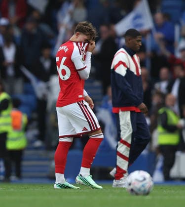Premier League - Brighton & Hove Albion v Arsenal BRIGHTON, ENGLAND, SEPTEMBER 19: Max Dowman of Arsenal looks disappointed & dejected during The Premier League match between Brighton & Hove Albion v Arsenal at the AMEX Stadium, Brighton, England, on September 19. (Photo by Daniel Weir) Brighton AMEX Stadium England Copyright: xDanielxWeir SportsxPressxPhotox Sportspressphoto_SPR234895