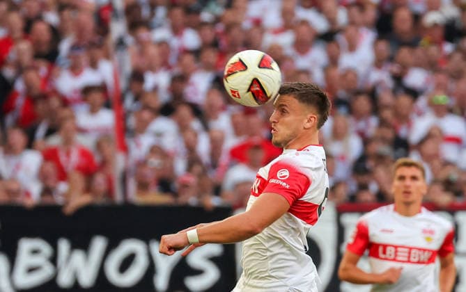 19.09.2026, Deutschland, Stuttgart, Fußball Bundesliga, VfB Stuttgart vs. Borussia Dortmund, Ermedin Demirovic (VfB)