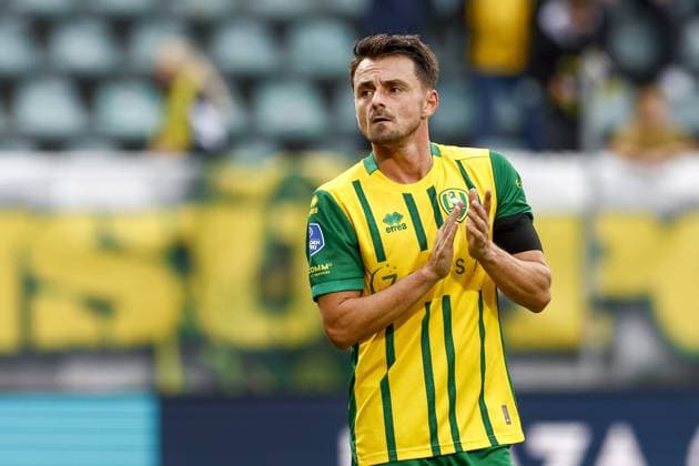 DEN HAAG , 19-09-2026 , WerkTalent Stadium , season 2026 2027 , Dutch Eredivisie football , match between ADO Den Haag and Cambuur , picture shows ADO Den Haag player Daryl van Mieghem acknowledges the fans ADO - Cambuur  x207267726x Copyright: