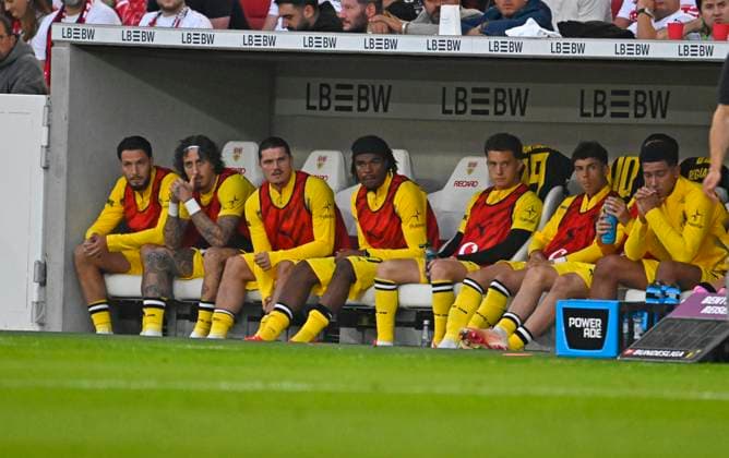 19.09.2026, Fussball 1. Bundesliga 2026 2027, 4.Spieltag, VfB Stuttgart - Borussia Dortmund, in der MHP-Arena Stuttgart, Die Dortmunder Ersatzspieler.