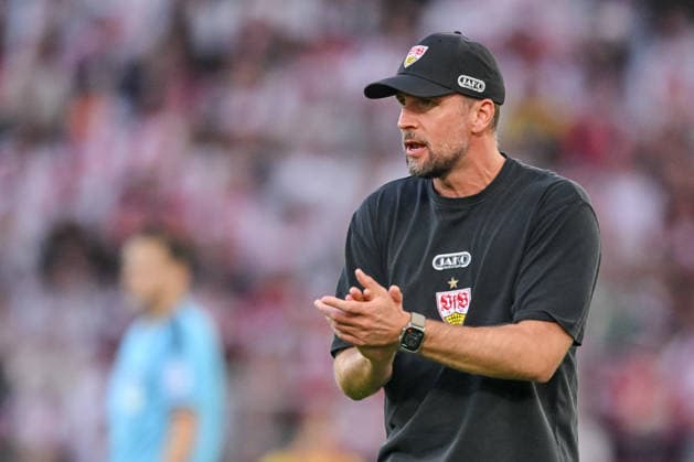 Trainer Sebastian Hoeness (VfB Stuttgart) gestikuliert, gestik waehrend des spiels der 1. Bundesliga zwischen VfB Stuttgart und Borussia Dortmund, MHPArena am 19. September 2026 in Stuttgart, Deutschland. (Foto von Harry Langer DeFodi Images) +++ Trainer Sebastian Hoeness (VfB Stuttgart) gestures during the Bundesliga match between VfB Stuttgart and Borussia Dortmund at MHPArena on September 19, 2026 in Stuttgart, Germany. (Photo by Harry Langer DeFodi Images) DFB DFL REGULATIONS PROHIBIT ANY USE OF PHOTOGRAPHS AS IMAGE SEQUENCES AND OR QUASI-VIDEO. (Photo by Harry Langer DeFodi Images) DFB DFL REGULATIONS PROHIBIT ANY USE OF PHOTOGRAPHS AS IMAGE SEQUENCES AND OR QUASI-VIDEO. -