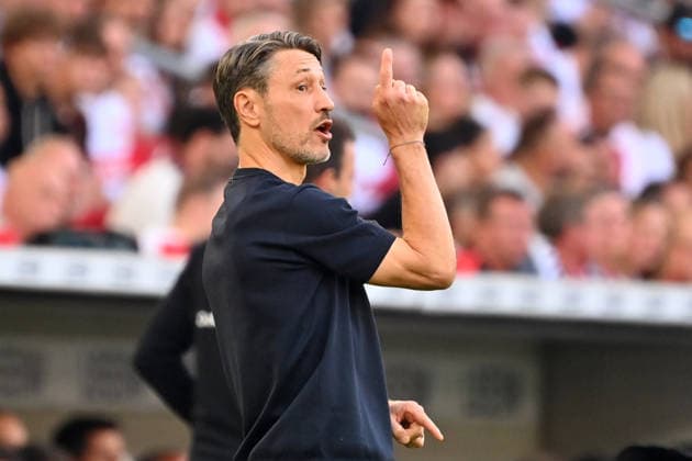 Niko KOVAC (Trainer Borussia Dortmund), Gestik,gibt Anweisungen, Einzelbild,angeschnittenes Einzelmotiv,Halbfigur,halbe Figur. Fussball 1. Bundesliga Saison 2026 2027, 4.Spieltag, Spieltag04, VfB Stuttgart - Borussia Dortmund am 19.09.2026 , MHP ARENA