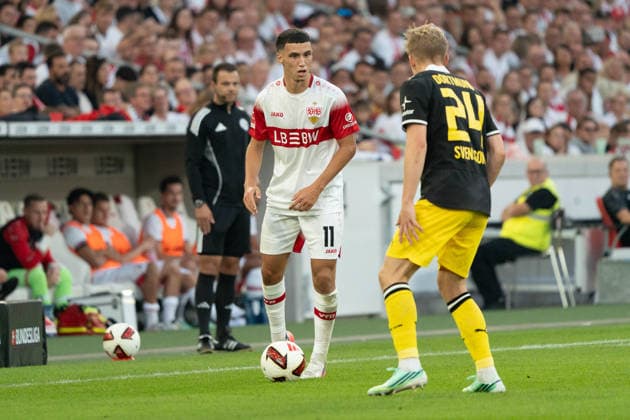 Zweikampf Bilal El Khannouss (VfB Stuttgart, 11), Daniel Svensson (Borussia Dortmund, 24), GER, VfB Stuttgart vs. Borussia Dortmund, Fussball, 1. Bundesliga, 4. Spieltag, Spielzeit 2026 2027, 19.09.2026, DFL REGULATIONS PROHIBIT ANY USE OF PHOTOGRAPHS AS IMAGE SEQUENCES AND OR QUASI-VIDEO, GER, VfB Stuttgart vs. Borussia Dortmund, Fussball, 1. Bundesliga, 4. Spieltag, Spielzeit 2026 2027, 19.09.2026, Stuttgart Copyright: xEibner-Pressefoto EdwardxCheungx EP_ECG