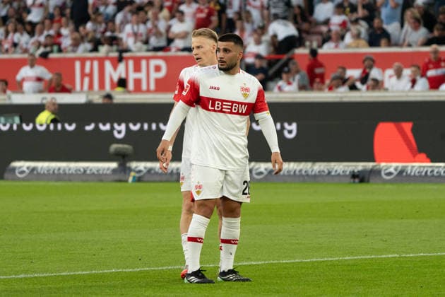 Chris Führich (VfB Stuttgart, 10), Deniz Undav (VfB Stuttgart, 26), enttäuscht, Enttäuschung, frustriert, Frust, verärgert, Ärger, GER, VfB Stuttgart vs. Borussia Dortmund, Fussball, 1. Bundesliga, 4. Spieltag, Spielzeit 2026 2027, 19.09.2026, DFL REGULATIONS PROHIBIT ANY USE OF PHOTOGRAPHS AS IMAGE SEQUENCES AND OR QUASI-VIDEO, GER, VfB Stuttgart vs. Borussia Dortmund, Fussball, 1. Bundesliga, 4. Spieltag, Spielzeit 2026 2027, 19.09.2026, Stuttgart Copyright: xEibner-Pressefoto EdwardxCheungx EP_ECG