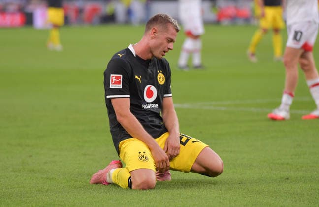 19.09.2026, xblx, Fussball 1.Bundesliga, VfB Stuttgart - Borussia Dortmund v.l. Julian Ryerson (Borussia Dortmund) enttäuscht, enttaeuscht schauend, dissapointed, Enttäuschung, Enttaeuschung (DFL DFB REGULATIONS PROHIBIT ANY USE OF PHOTOGRAPHS as IMAGE SEQUENCES and or QUASI-VIDEO) Stuttgart