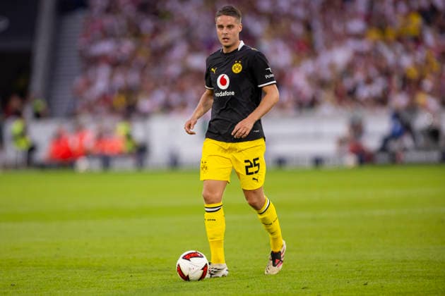 19.09.2026, Fussball, 4. Spieltag der 1. Fussball Bundesliga, VfB Stuttgart - Borussia Dortmund. Joey Veerman (Borussia Dortmund). Stuttgart MHP Arena Baden-Württemberg Deutschland xRHR-FOTO DEx Copyright: DennisxEwert RHR-FOTOx RHR-FOTO DE