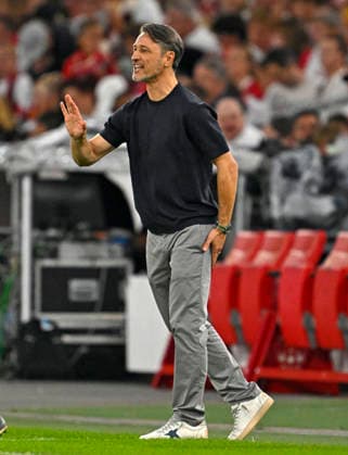 19.09.2026, Fussball 1. Bundesliga 2026 2027, 4.Spieltag, VfB Stuttgart - Borussia Dortmund, in der MHP-Arena Stuttgart, Trainer Niko Kovac (Borussia Dortmund) gestikuliert