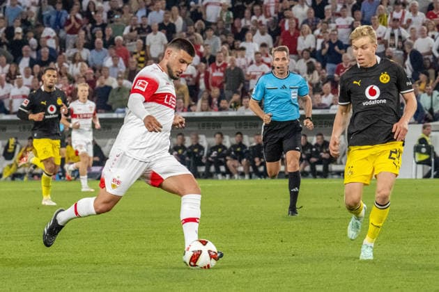 19.09.2026, xdaymx, Fussball 1.Bundesliga, VfB Stuttgart - Borussia Dortmund. Deniz Undav (VfB Stuttgart) mit einer Flanke. (DFL DFB REGULATIONS PROHIBIT ANY USE OF PHOTOGRAPHS as IMAGE SEQUENCES and or QUASI-VIDEO) Stuttgart