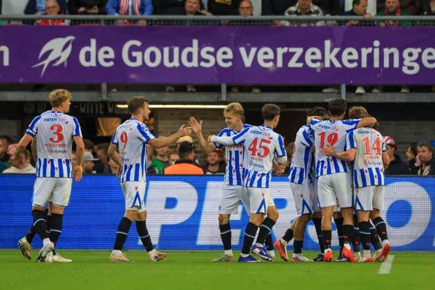 ROTTERDAM , 19-09-2026 , het Kasteel , season 2026 2027 , Dutch Eredivisie Football , match between Sparta and Heerenveen , picture shows, Heerenveen players goal celebration by Heerenveen player Jacob Trenskow Sparta - Heerenveen  x207270620x Copyright: