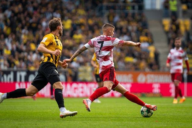 Erik Wekesser (Fortuna Duesseldorf, 07) faengt den Ball ab TSV Alemannia Aachen vs. Fortuna Duesseldorf, Fussball, 3. Liga, 7. Spieltag, Saison 2026 2027, 19.09.2026 DFB REGULATIONS PROHIBIT ANY USE OF PHOTOGRAPHS AS IMAGE SEQUENCES AND OR QUASI-VIDEO TSV Alemannia Aachen vs. Fortuna Duesseldorf, Fussball, 3. Liga, 7. Spieltag, Saison 2026 2027, 19.09.2026 Aachen Copyright: xEibner-Pressefoto J.xDerondeaux EP_JDU