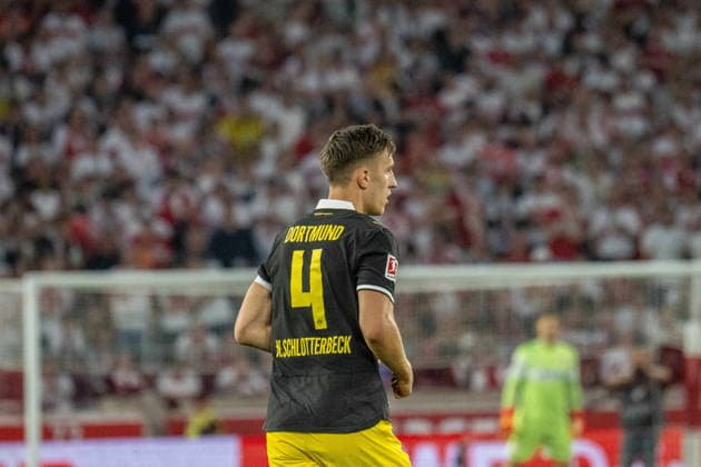 19.09.2026, xdaymx, Fussball 1.Bundesliga, VfB Stuttgart - Borussia Dortmund. Nico Schlotterbeck (Borussia Dortmund). (DFL DFB REGULATIONS PROHIBIT ANY USE OF PHOTOGRAPHS as IMAGE SEQUENCES and or QUASI-VIDEO) Stuttgart
