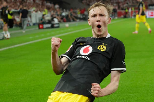 Im Bild: Jubel nach dem Tor zum 0:1 bei Torschuetze Maximilian Beier (Borussia Dortmund, 14) 19.09.2026, VfB Stuttgart - Borussia Dortmund, 1. Bundesliga, 4. Spieltag, Deutschland, Stuttgart, MHP Arena, DFL REGULATIONS PROHIBIT ANY USE OF PHOTOGRAPHS AS IMAGE SEQUENCES AND OR QUASI-VIDEO. Copyright: HMBxMedia xJulienxBecker