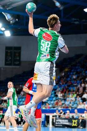 Bietigheim: HBL - 26 27 - SG BBM Bietigheim - TSV Hannover-Burgdorf Daniel Weber (Hannover) Bietigheim-Bissingen Egetrans Arena Baden-Württemberg Deutschland