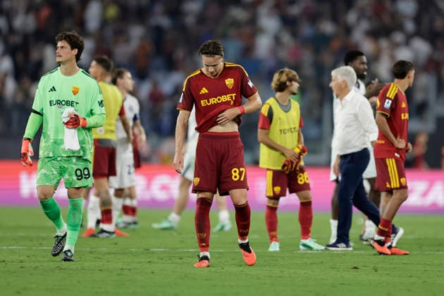 Serie a football match AS Roma vs Inter As roma looks dejected after the Serie A football match between AS Roma vs Inter at the Olimpico Stadium in Rome, Italy on September 19, 2026. _BPH9027 Copyright: xAntonioxBalascox