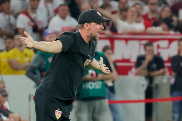 Im Bild: Verwunderung bei Trainer Sebastian Hoeness (VfB Stuttgart) 19.09.2026, VfB Stuttgart - Borussia Dortmund, 1. Bundesliga, 4. Spieltag, Deutschland, Stuttgart, MHP Arena, DFL REGULATIONS PROHIBIT ANY USE OF PHOTOGRAPHS AS IMAGE SEQUENCES AND OR QUASI-VIDEO. Copyright: HMBxMedia xJulienxBecker