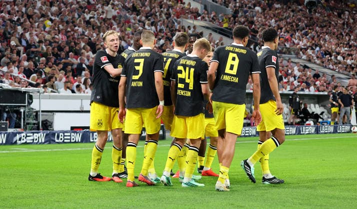 19.09.2026, Deutschland, Stuttgart, Fußball Bundesliga, VfB Stuttgart vs. Borussia Dortmund, Jubel nach dem 0:1 Tor, Torschütze Maximilian Beier (BVB)