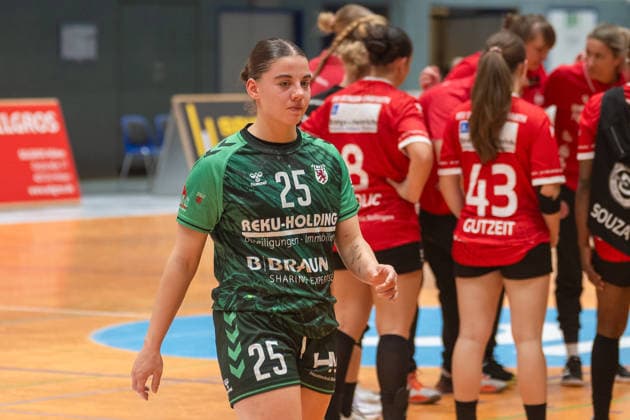Lea Sophie Walkowiak (SG 09 Kirchhof, 25) ist nach der Niederlage enttaeuscht. HSV Solingen Graefrath 76 vs. SG 09 Kirchhof, Handball Frauen 2. Bundesliga, Alsco 2.HBL, 04. Spieltag, Saison 2026 2027, 19.09.2026 HSV Solingen Graefrath 76 vs. SG 09 Kirchhof, Handball Frauen 2. Bundesliga, Alsco 2. HBF, 04. Spieltag, Saison 2026 2027, 19.09.2026 Solingen Copyright: xEibner-Pressefoto ThomasxHaeslerx EP_THR