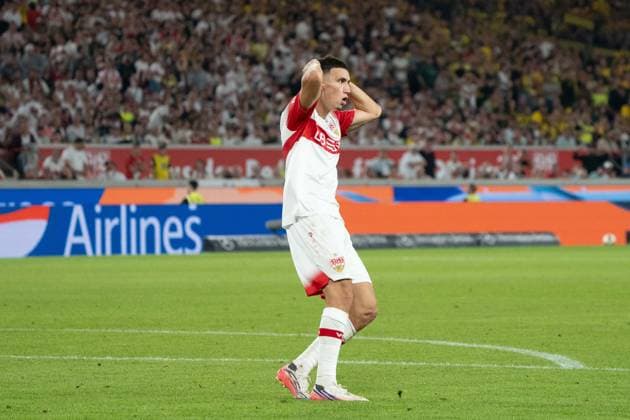 Bilal El Khannouss (VfB Stuttgart, 11) enttäuscht, Enttäuschung, frustriert, Frust, verärgert, GER, VfB Stuttgart vs. Borussia Dortmund, Fussball, 1. Bundesliga, 4. Spieltag, Spielzeit 2026 2027, 19.09.2026, DFL REGULATIONS PROHIBIT ANY USE OF PHOTOGRAPHS AS IMAGE SEQUENCES AND OR QUASI-VIDEO, GER, VfB Stuttgart vs. Borussia Dortmund, Fussball, 1. Bundesliga, 4. Spieltag, Spielzeit 2026 2027, 19.09.2026, Stuttgart Copyright: xEibner-Pressefoto EdwardxCheungx EP_ECG