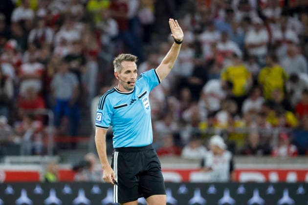Schiedsrichter Tobias Stieler , Deutschland, Fussball, 1. Bundesliga, 4.Spieltag, 2026 2027, VfB Stuttgart vs. Borussia Dortmund, 19.09.2026, Stuttgart MHP Arena Deutschland Copyright: xGrantxHubbsx