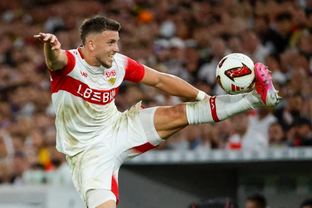 Ermedin Demirovic (VfB Stuttgart, 09) am Ball , Deutschland, Fussball, 1. Bundesliga, 4.Spieltag, 2026 2027, VfB Stuttgart vs. Borussia Dortmund, 19.09.2026, Stuttgart MHP Arena Deutschland Copyright: xGrantxHubbsx