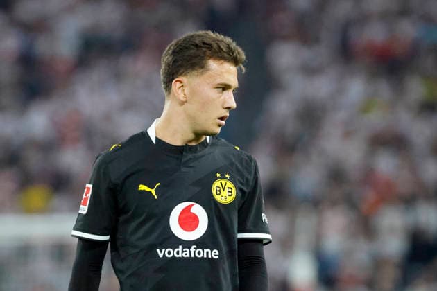Konstantinos Karetsas (BVB Dortmund, 19) , Deutschland, Fussball, 1. Bundesliga, 4.Spieltag, 2026 2027, VfB Stuttgart vs. Borussia Dortmund, 19.09.2026, Stuttgart MHP Arena Deutschland Copyright: xGrantxHubbsx