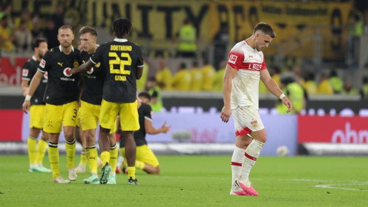 19.09.2026, Deutschland, Stuttgart, Fußball Bundesliga, VfB Stuttgart vs. Borussia Dortmund, Frust bei Ermedin Demirovic (VfB) Jubel bei den Dortmunder Spielern