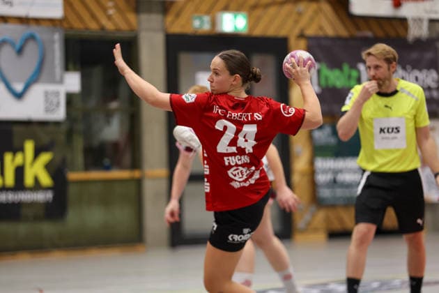 Lisa Fuchs (SG Nürtingen-Zizishausen, 24) beim Wurf GER, SG Nuertingen-Zizishausen vs. HL Buchholz 08-Rosengarten, Handball, 2. ALSCO Handball Bundesliga Frauen, 4. Spieltag, Spielzeit 2026 2027, 19.09.2026 GER, SG Nuertingen-Zizishausen vs. HL Buchholz 08-Rosengarten, Handball, 2. ALSCO Handball Bundesliga Frauen, 4. Spieltag, Spielzeit 2026 2027, 19.09.2026 Steinenberg Copyright: xEibner-Pressefoto SoerenxHerwegx EP_SHG