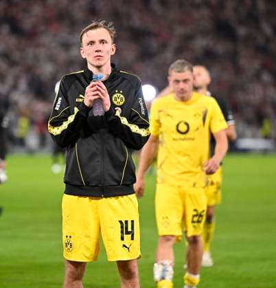 19.09.2026, Fussball 1. Bundesliga 2026 2027, 4.Spieltag, VfB Stuttgart - Borussia Dortmund, in der MHP-Arena Stuttgart, Maximilian Beier (Borussia Dortmund) feiert nach dem Spiel