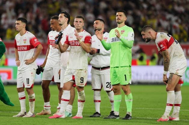 19.09.2026, Deutschland, Stuttgart, Fußball Bundesliga, VfB Stuttgart vs. Borussia Dortmund, Bilai El Khannouss (VfB) Jamie Leweling (VfB) Atakan Karazor (VfB) Ermedin Demirovic (VfB) Deniz Undav (VfB) Fabian Bredlow (VfB) Jeff Chabot (VfB)