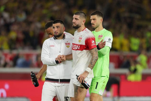 19.09.2026, Deutschland, Stuttgart, Fußball Bundesliga, VfB Stuttgart vs. Borussia Dortmund, Jamie Leweling (VfB) Deniz Undav (VfB) Jeff Chabot (VfB) Fabian Bredlow (VfB)
