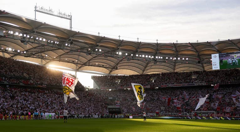 19.09.2026, Deutschland, Stuttgart, Fußball Bundesliga, VfB Stuttgart vs. Borussia Dortmund, Stadionübersicht, Übersicht, Haupttribüne, Cannstatter Kurve
