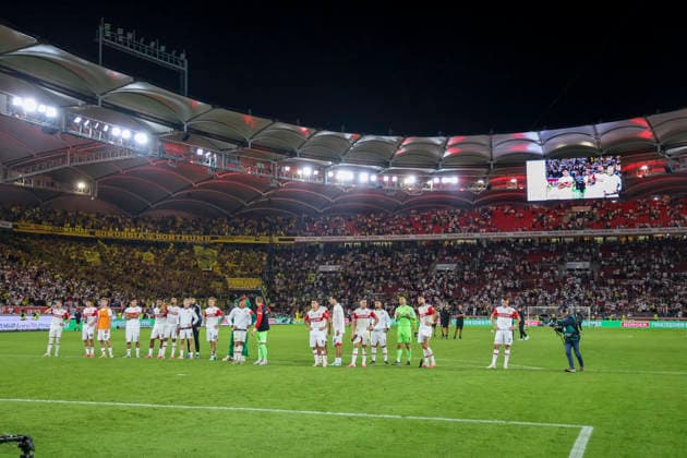 VfB Stuttgart nach dem Spiel , Deutschland, Fussball, 1. Bundesliga, 4.Spieltag, 2026 2027, VfB Stuttgart vs. Borussia Dortmund, 19.09.2026, Stuttgart MHP Arena Deutschland Copyright: xGrantxHubbsx
