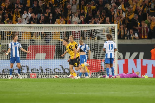 19.09.2026, xtgx, Fussball 2. Bundesliga, SG Dynamo Dresden - Hertha BSC Berlin, v.l. Patrice Covic (Dresden, 24) Jubel, Torjubel, jubelt ueber das Tor, celebrate the goal, celebration (DFL DFB REGULATIONS PROHIBIT ANY USE OF PHOTOGRAPHS as IMAGE SEQUENCES and or QUASI-VIDEO) Dresden