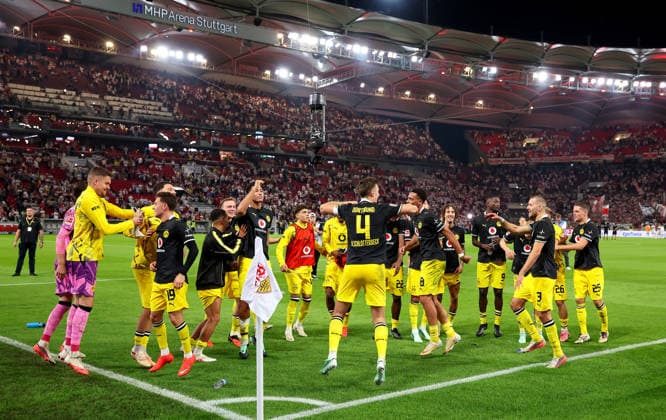 19.09.2026, Deutschland, Stuttgart, Fußball Bundesliga, VfB Stuttgart vs. Borussia Dortmund, Jubel, Schlußjubel Dortmund