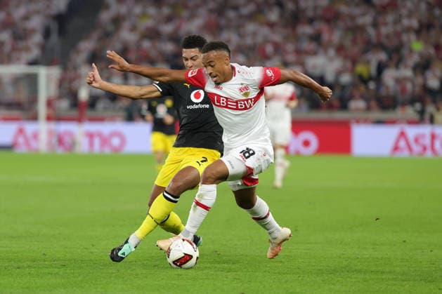 19.09.2026, Deutschland, Stuttgart, Fußball Bundesliga, VfB Stuttgart vs. Borussia Dortmund, Jobe Bellingham (Dortmund) Jamie Leweling (VfB)