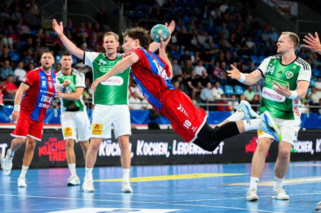 Bietigheim: HBL - 26 27 - SG BBM Bietigheim - TSV Hannover-Burgdorf Jonas Josef (Bietigheim) Bietigheim-Bissingen Egetrans Arena Baden-Württemberg Deutschland