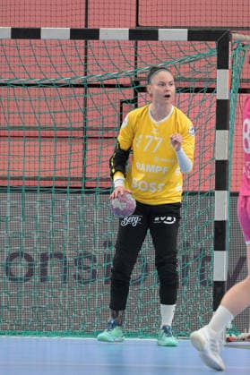 Sara Suba (TusSies Metzingen, 77) im Tor Jubelt nach der Parade TusSies Metzingen vs. Thueringer HC , Handball, Alsco HBF, 04..Ligaspieltag, Saison 2026 2027, 19.09.2026 TusSies Metzingen vs. Thueringer HC , Handball, Alsco HBF, 04..Ligaspieltag, Saison 2026 2027, 19.09.2026 Tuebingen Copyright: xEibner-Pressefotox EP_TBR