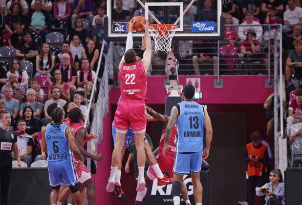 Leon Kratzer Telekom Baskets Bonn vs. Veolia Towers Hamburg 1.Spieltag - Saison 2026 27